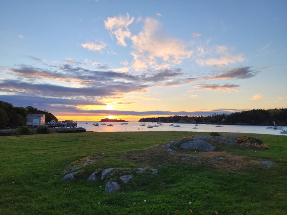 East Wind & 2* Tenants Harbor