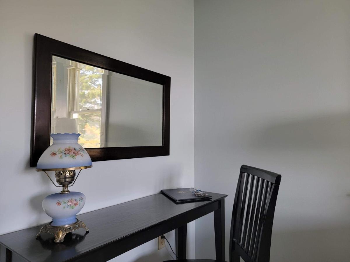 East Wind & Tenants Harbor