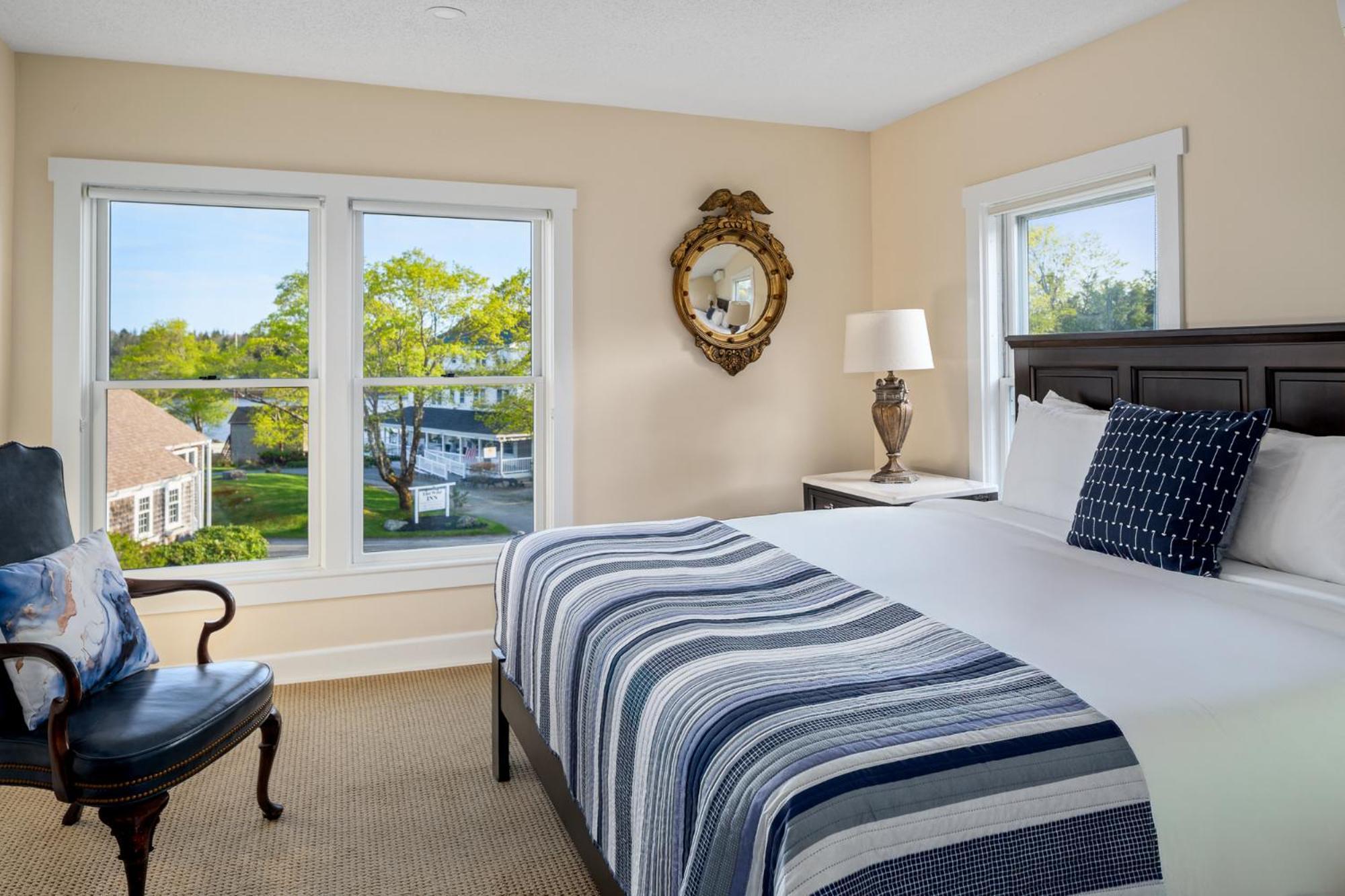 Inn East Wind &