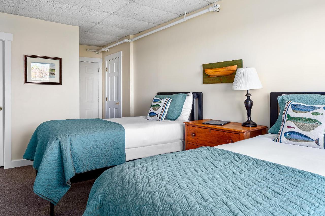 East Wind & 2* Tenants Harbor