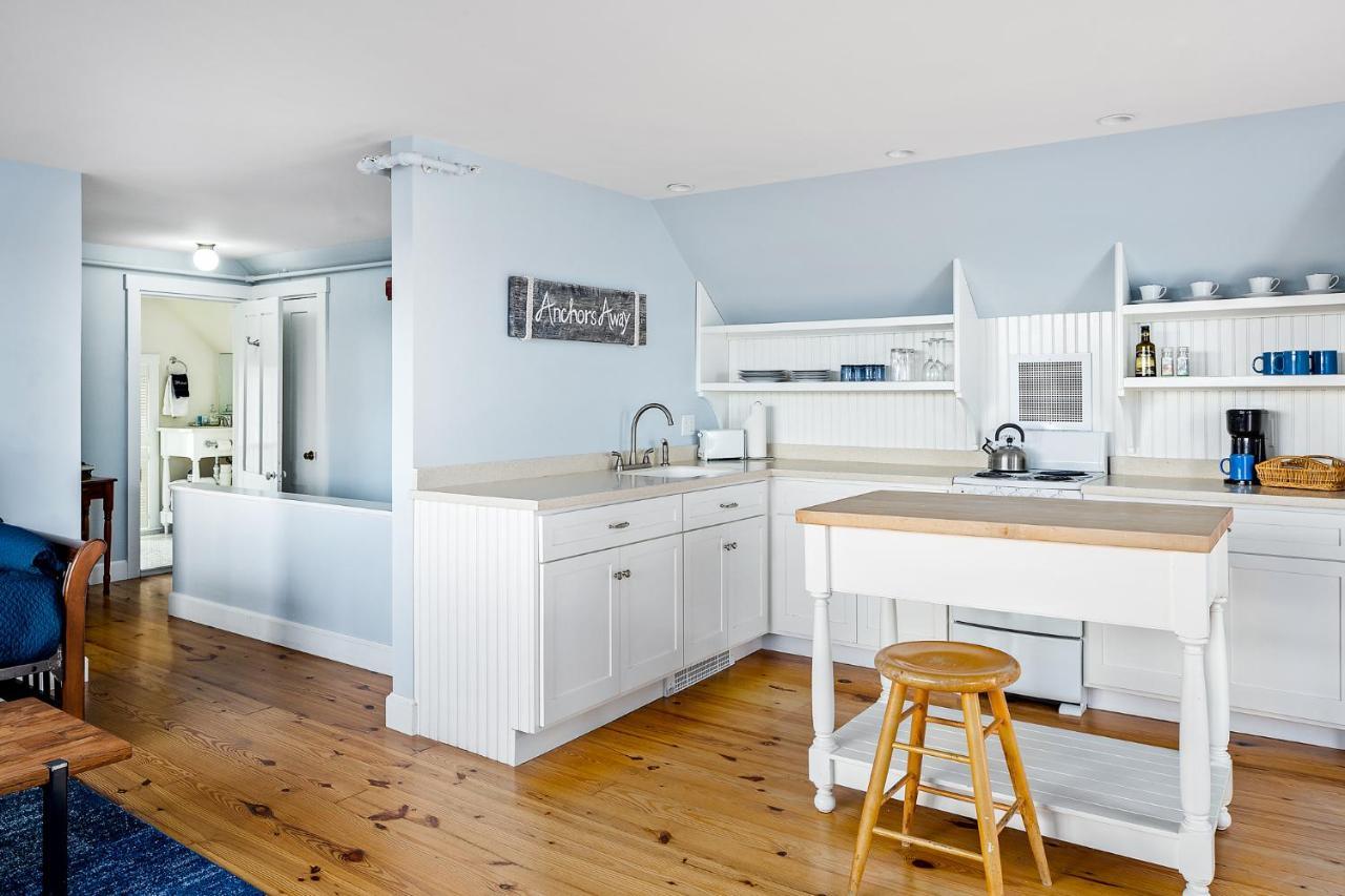 East Wind & Tenants Harbor