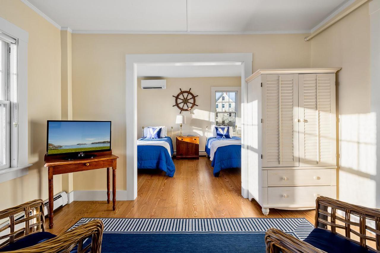 East Wind & 2* Tenants Harbor