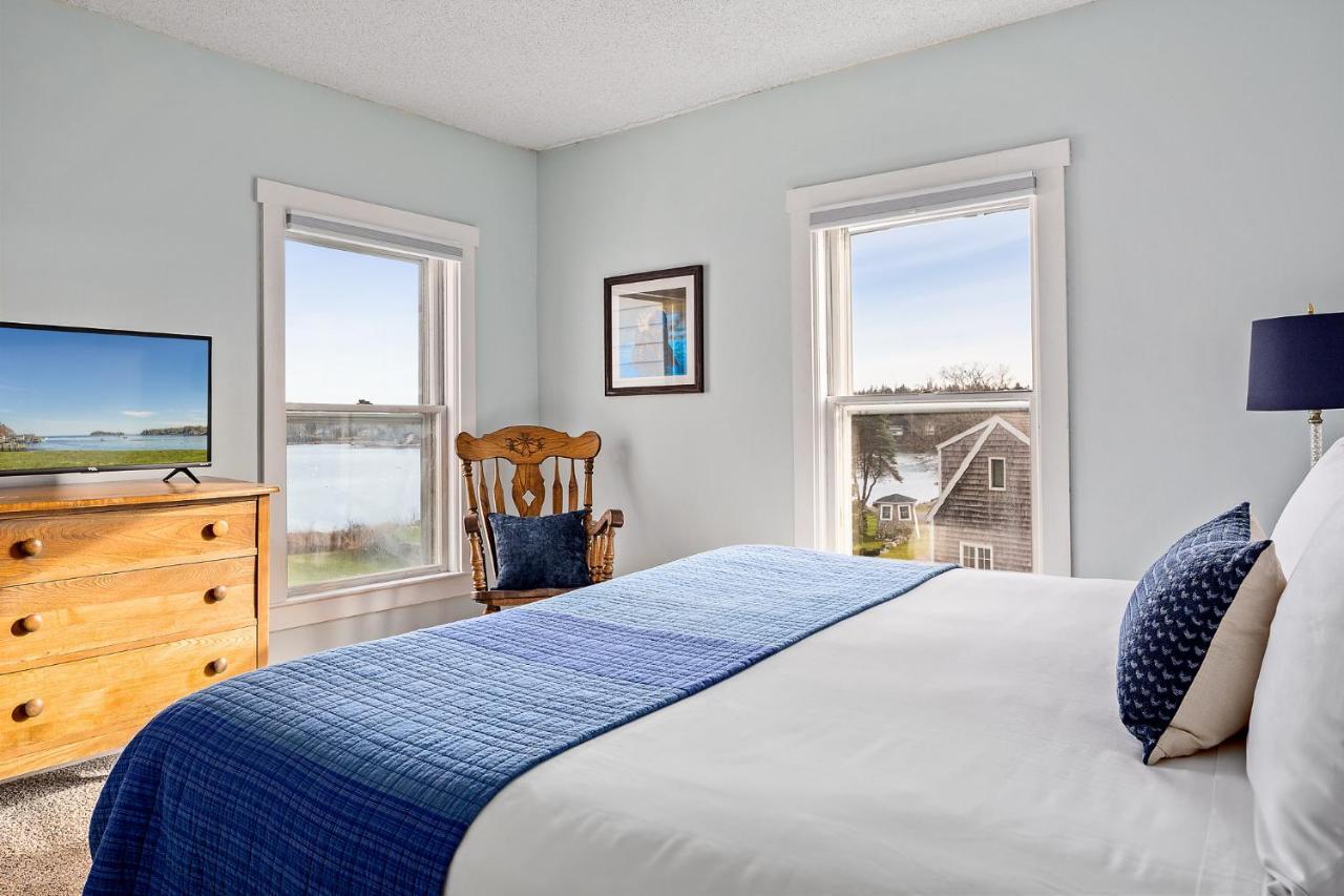 Inn East Wind &