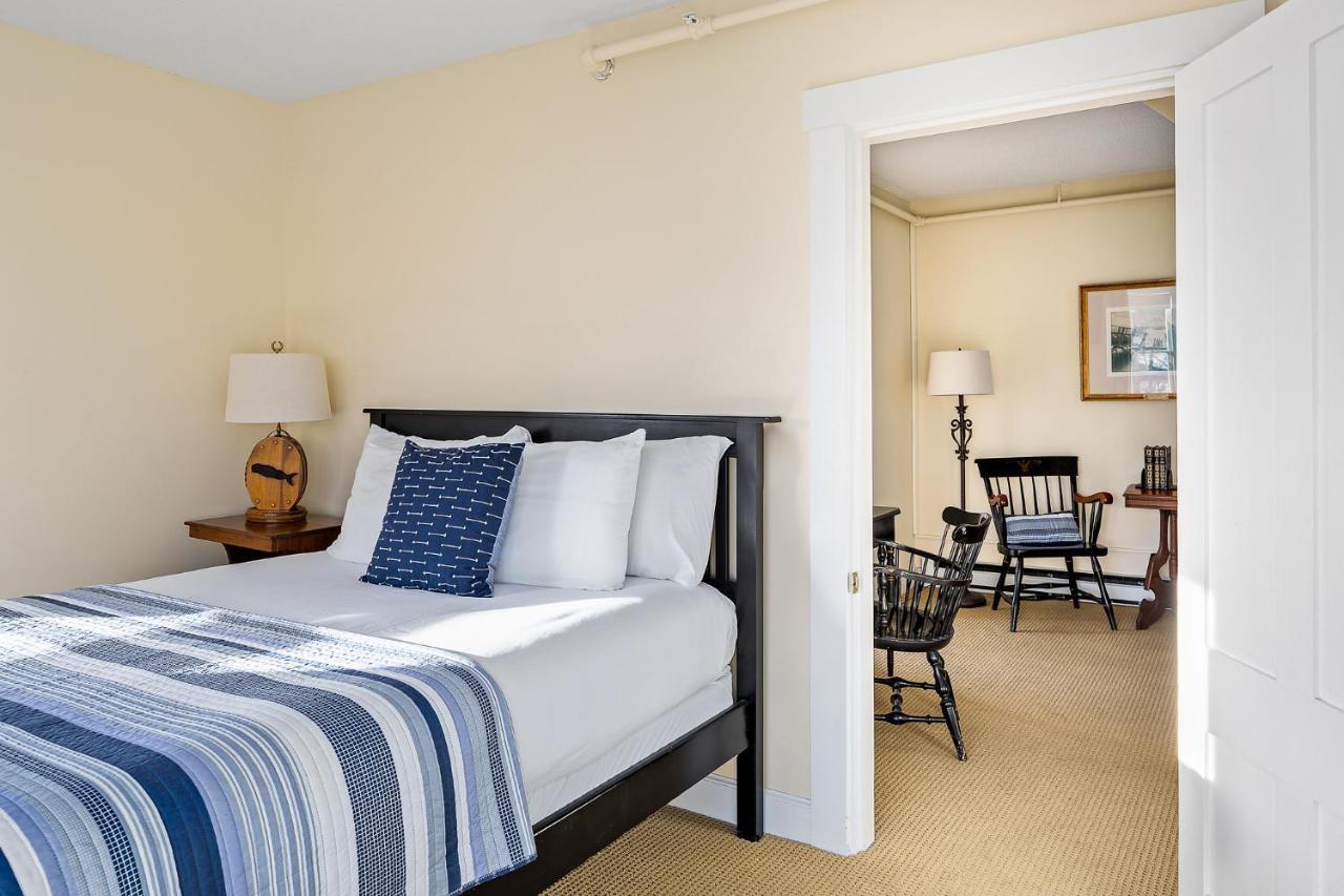 East Wind & 2* Tenants Harbor
